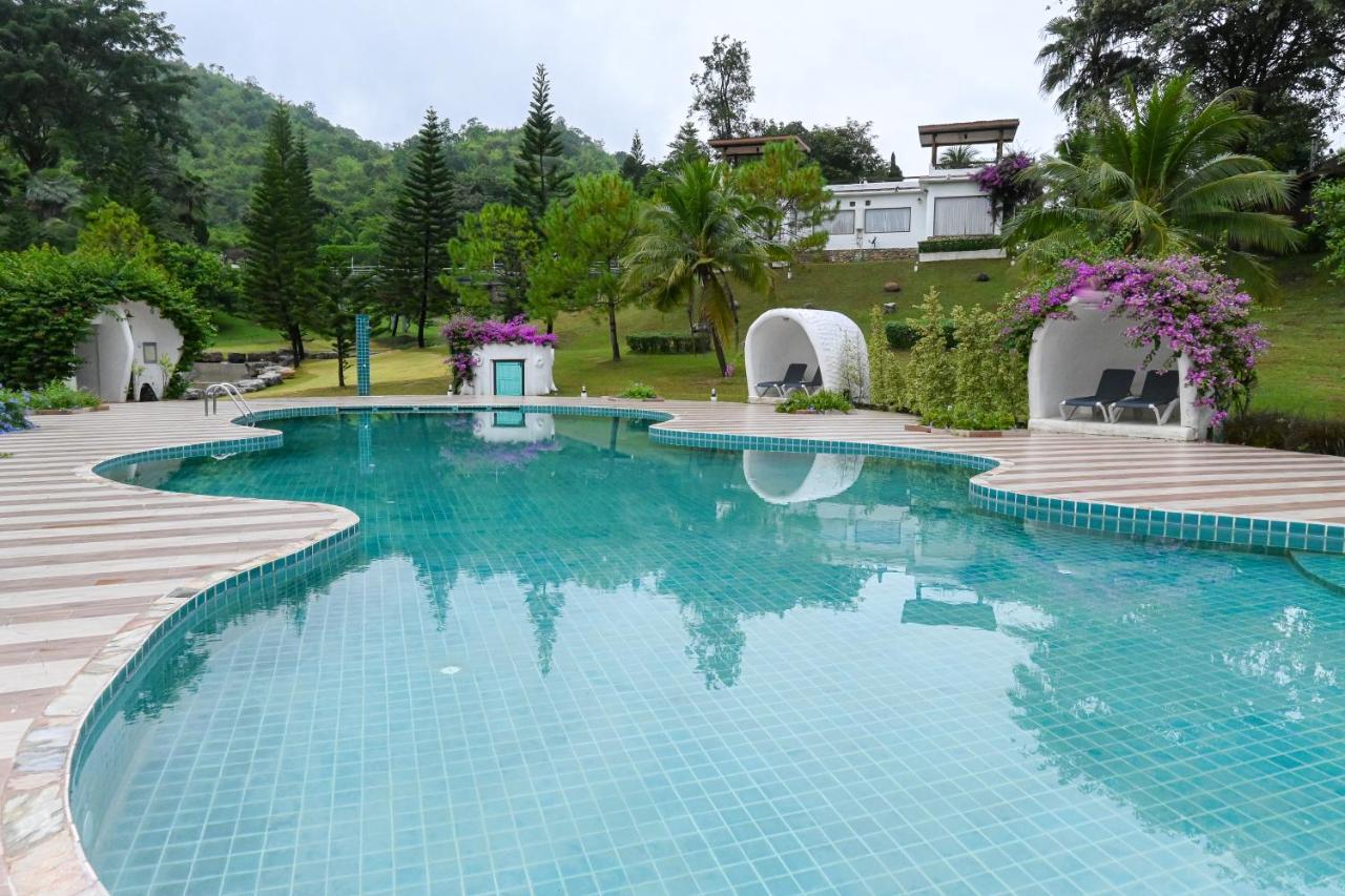 Swiss Valley Hip Resort Suan Phueng Esterno foto