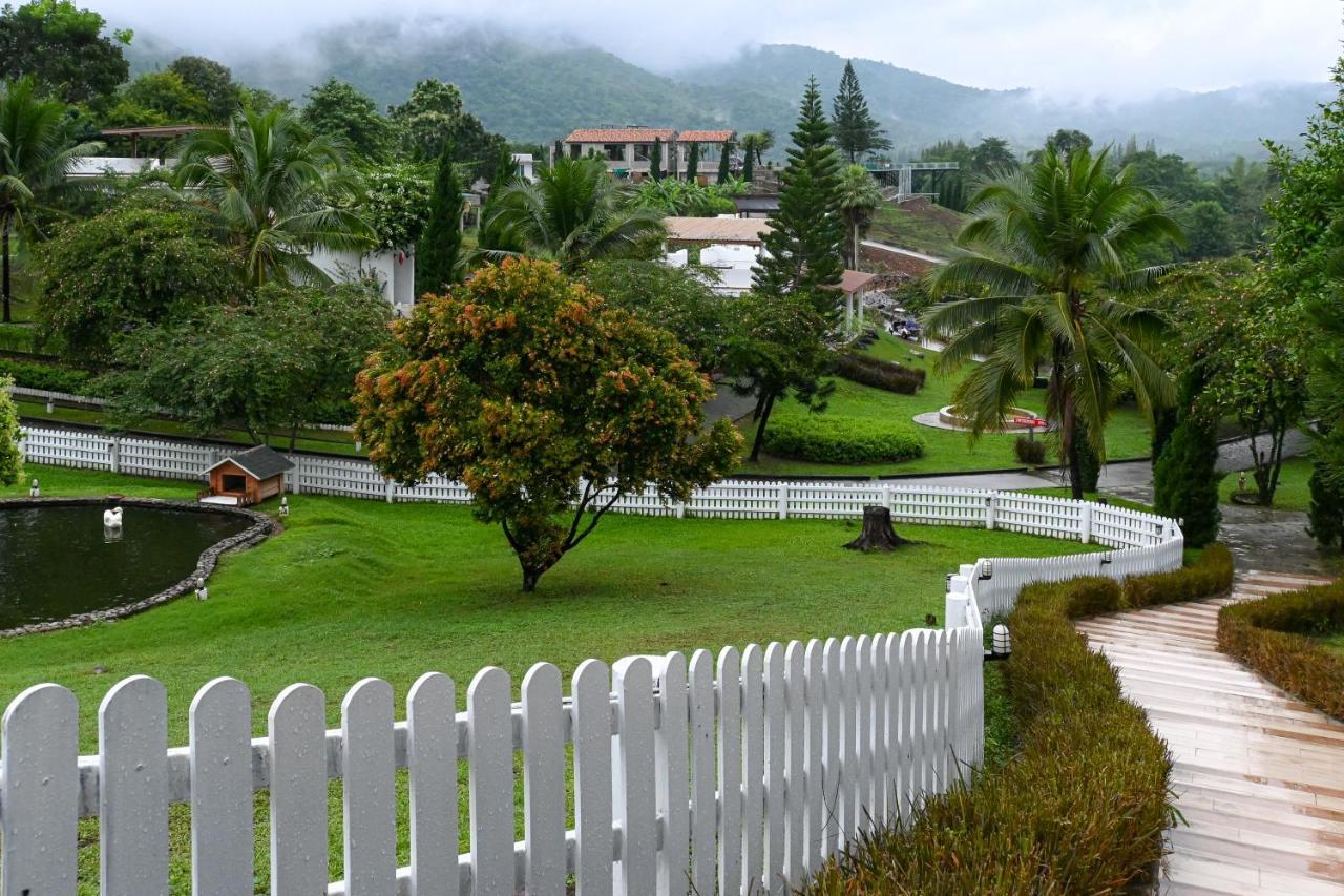 Swiss Valley Hip Resort Suan Phueng Esterno foto