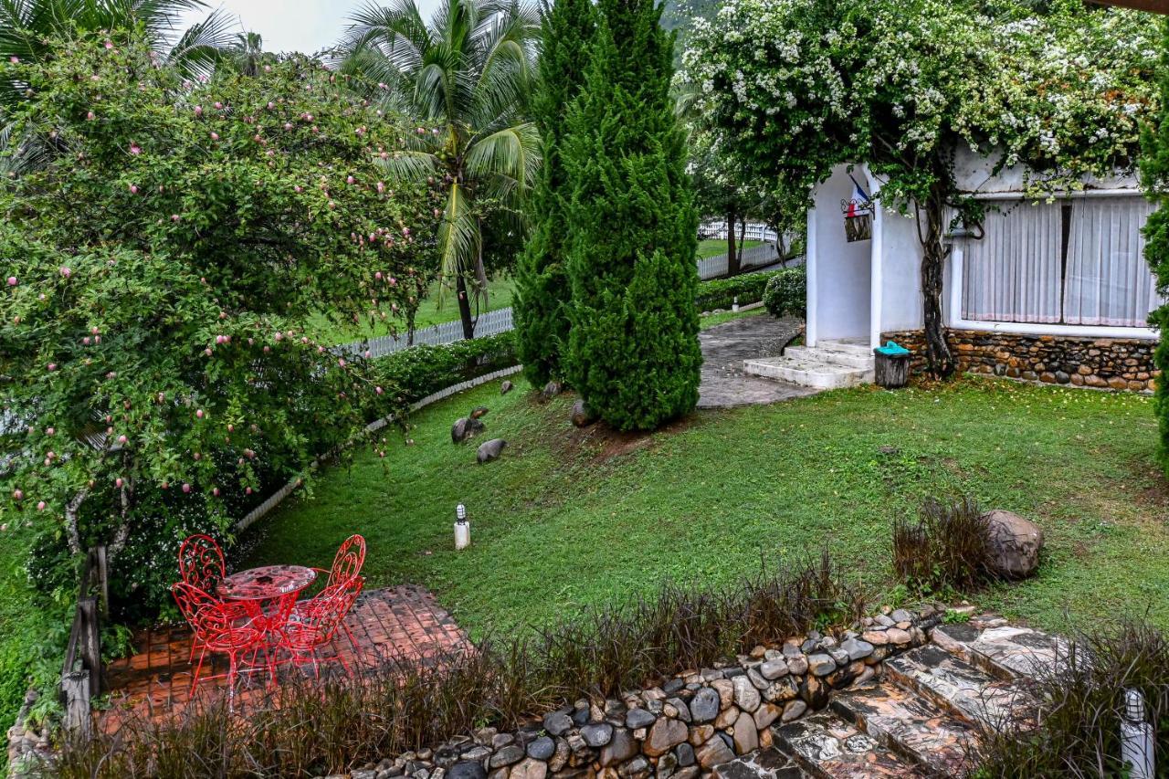 Swiss Valley Hip Resort Suan Phueng Esterno foto