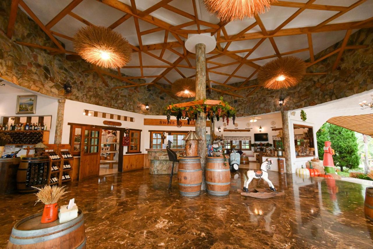 Swiss Valley Hip Resort Suan Phueng Esterno foto