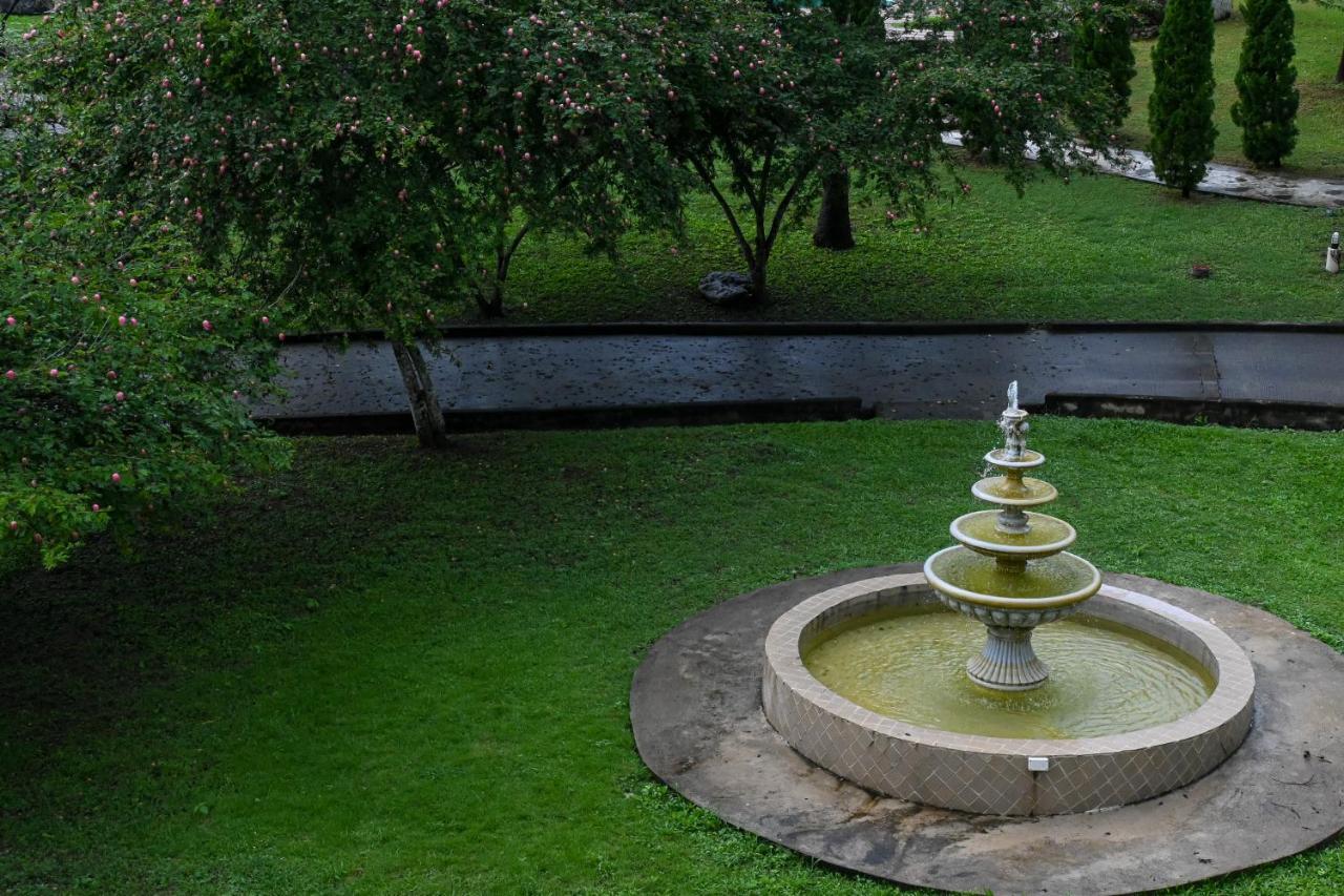 Swiss Valley Hip Resort Suan Phueng Esterno foto