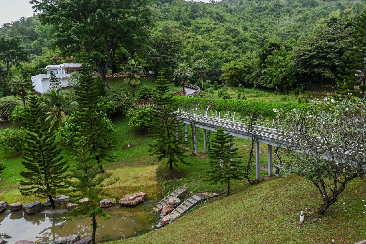 Swiss Valley Hip Resort Suan Phueng Esterno foto