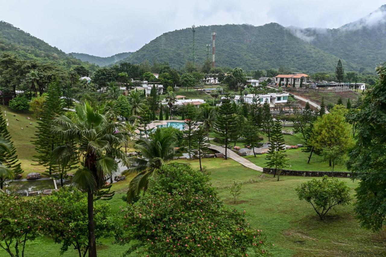 Swiss Valley Hip Resort Suan Phueng Esterno foto